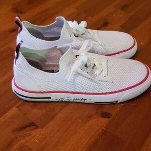 Tommy Hilfiger TWGESSIE White Sneakers Size 7.5